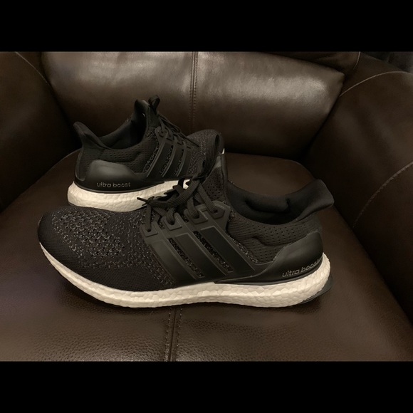 Adidas Ultra Boost 2.0 10.5 Black/White - Picture 1 of 6